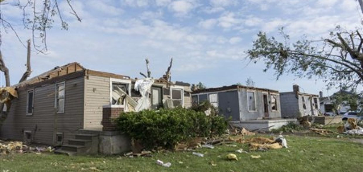 stock+tornado+damage stock+tornado+damage